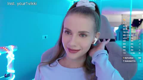 Snapshot of hustleebabyy_vikki chatting on March 2026 11:44:01 PM Vika online show from March 2026 11:44:01 PM