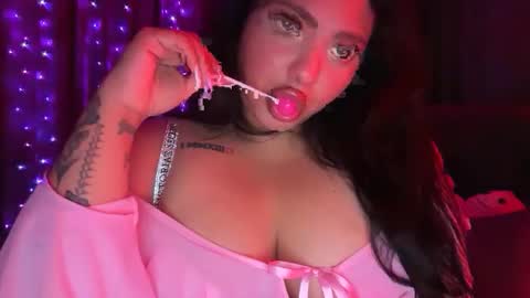 Snapshot of hxnnyyb chatting on April 2026 05:01:02 AM Bex online show from April 2026 05:01:02 AM