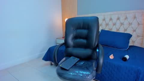 Snapshot of hxxyro chatting on March 2026 01:40:02 PM hxxyro online show from March 2026 01:40:02 PM