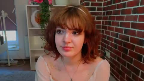 Snapshot of hyelorenson chatting on June 2026 01:28:02 AM Mona online show from June 2026 01:28:02 AM