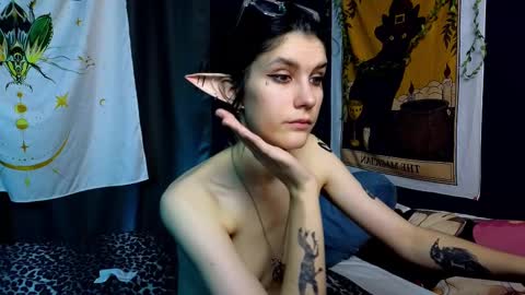 Hyeon Jin online show from January 2025 03:42:01 AM