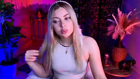 hyileyclark online show from June 2026 05:15:01 AM