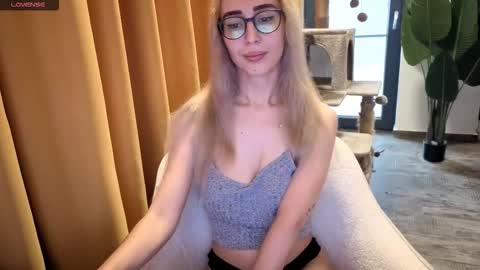 Emma Ava online show from September 2025 06:51:01 AM