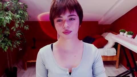 Snapshot of hypequeen_ chatting on September 2025 01:22:02 PM Julia online show from September 2025 01:22:02 PM