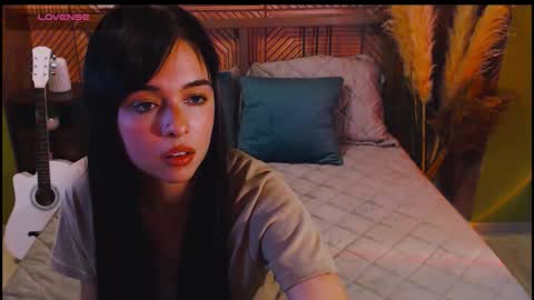 Snapshot of hypequeen_ chatting on September 2025 09:38:01 PM Julia online show from September 2025 09:38:01 PM