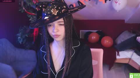 Snapshot of hypequeen_ chatting on October 2025 09:58:02 PM Julia online show from October 2025 09:58:02 PM