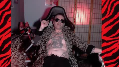 Snapshot of hypnosexray chatting on January 2025 04:13:01 PM Mistress Magenta online show from January 2025 04:13:01 PM