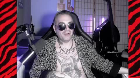 Snapshot of hypnosexray chatting on January 2025 03:07:01 PM Mistress Magenta online show from January 2025 03:07:01 PM