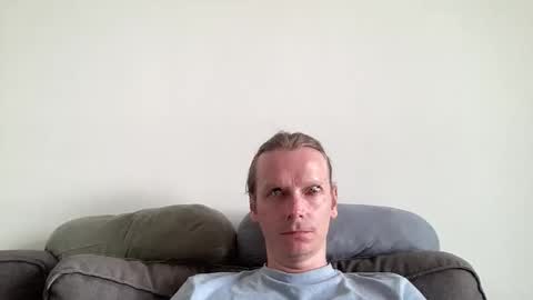 Snapshot of hypnotised85 chatting on February 2026 09:21:02 AM hypnotised85 online show from February 2026 09:21:02 AM