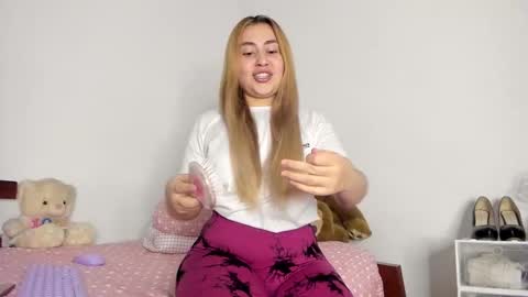 Hyun Joo online show from March 2026 04:10:02 PM