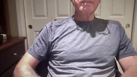 Snapshot of i8bgcq chatting on November 2025 07:13:01 PM The Talented Mr. DILFy online show from November 2025 07:13:01 PM