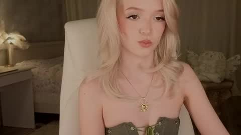 Joselle online show from April 2026 08:57:02 PM