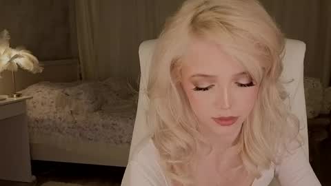 Joselle online show from May 2026 10:07:01 PM