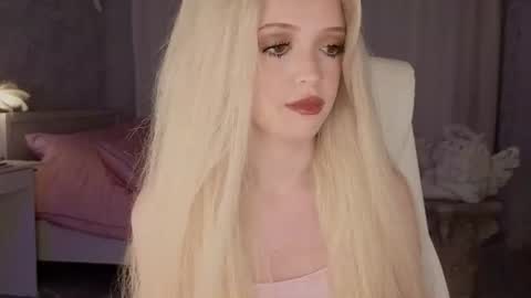 Joselle online show from June 2026 08:02:01 PM