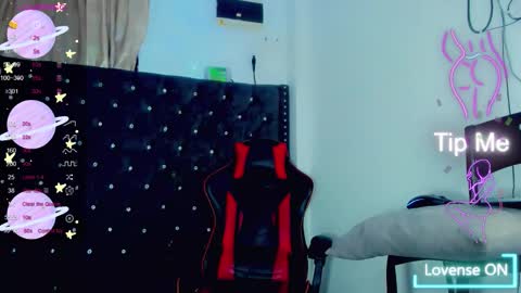 Snapshot of i_am_kelvis_ chatting on October 2025 01:08:02 PM kelvis online show from October 2025 01:08:02 PM