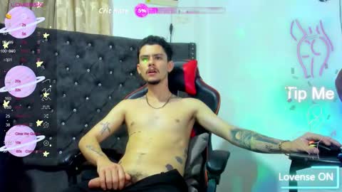 Snapshot of i_am_kelvis_ chatting on October 2025 10:43:02 PM kelvis online show from October 2025 10:43:02 PM