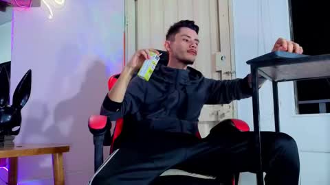 kelvis online show from February 2026 07:54:02 AM