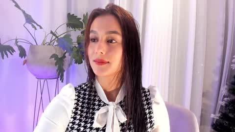 Snapshot of i_am_lucy1 chatting on December 2024 03:03:02 AM Lucy online show from December 2024 03:03:02 AM