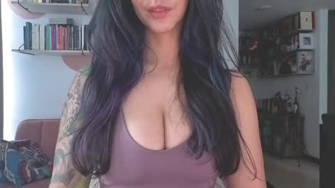 Lana Banana online show from May 2026 02:33:01 PM