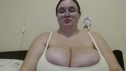 Dominika online show from November 2025 07:02:02 PM