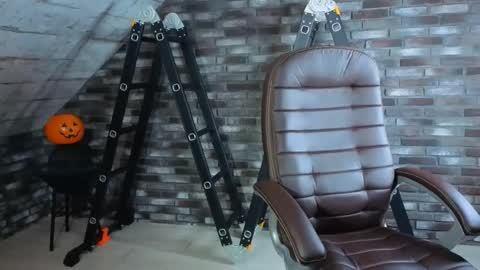 Blake online show from October 2025 07:03:01 PM