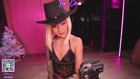 Snapshot of iam_eli chatting on December 2024 10:06:01 PM online show from December 2024 10:06:01 PM