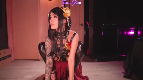 Snapshot of iam_eli chatting on January 2025 01:45:02 AM online show from January 2025 01:45:02 AM