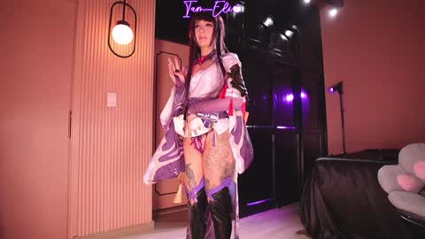 Snapshot of iam_eli chatting on January 2025 11:45:01 PM online show from January 2025 11:45:01 PM