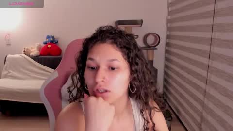 On instagram Imm  NikkiHelp me reach 100 likes online show from October 2025 03:40:02 AM