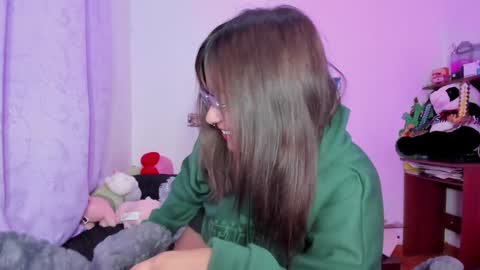 Zoe 3 online show from December 2024 06:53:02 AM