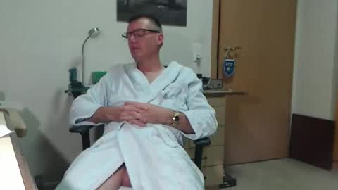 iamachim online show from October 2025 04:18:02 PM