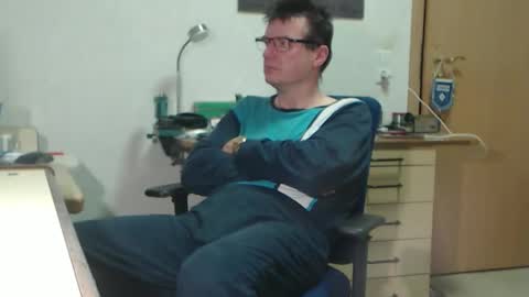 Snapshot of iamachim chatting on February 2026 10:44:01 PM iamachim online show from February 2026 10:44:01 PM