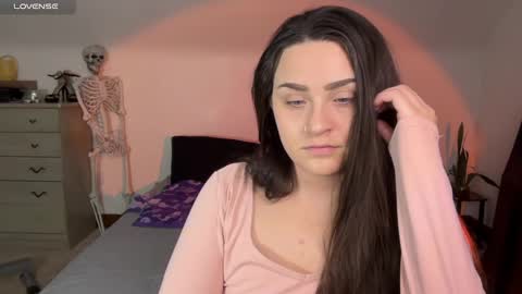 Crystal online show from February 2025 04:37:01 AM