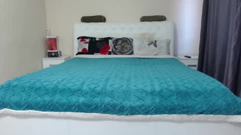 Snapshot of iamdaddyissues chatting on January 2025 11:54:02 AM Alice online show from January 2025 11:54:02 AM