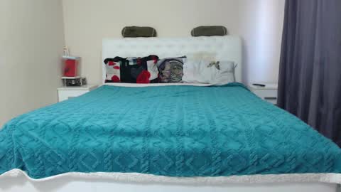 Snapshot of iamdaddyissues chatting on January 2025 11:31:02 AM Alice online show from January 2025 11:31:02 AM