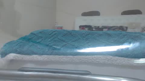 Snapshot of iamdaddyissues chatting on January 2025 04:05:01 PM Alice online show from January 2025 04:05:01 PM