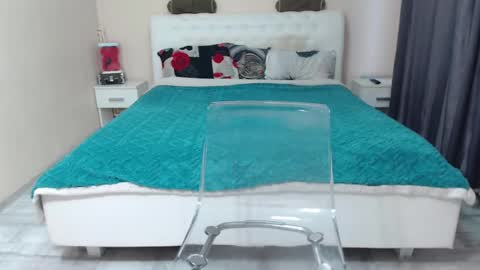 Snapshot of iamdaddyissues chatting on March 2025 01:29:01 PM Alice online show from March 2025 01:29:01 PM