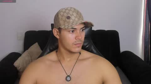 Dylan  independent model  online show from April 2026 01:36:01 PM
