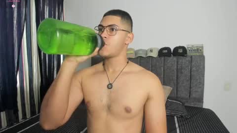 Dylan  independent model  online show from May 2026 01:52:01 PM