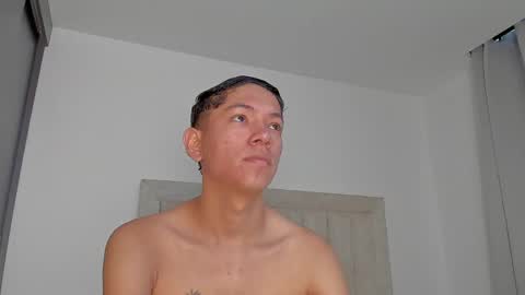 Juliiiiian online show from April 2026 11:23:01 AM