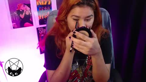 Snapshot of iammari_ chatting on January 2025 12:03:01 AM Mari online show from January 2025 12:03:01 AM