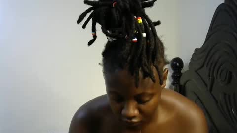 iampolca online show from February 2025 08:52:02 AM