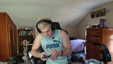 iamtommyparker online show from November 2025 04:18:02 PM