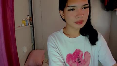 Snapshot of iamyourdesire_ chatting on February 2026 12:40:02 AM shhh online show from February 2026 12:40:02 AM