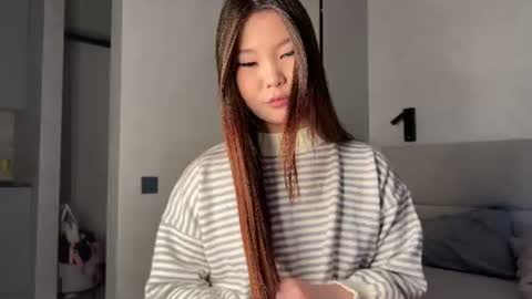 iamyuki_ online show from June 2026 01:04:01 AM