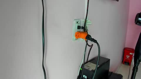 IAN CASTILLO online show from December 2025 11:14:02 AM