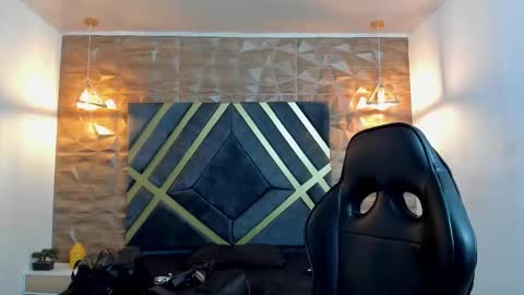 IAN CASTILLO online show from March 2026 11:16:02 AM