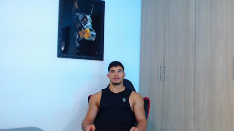 Snapshot of ian_hammer chatting on December 2024 01:26:02 AM I A N -- H A M M E R online show from December 2024 01:26:02 AM