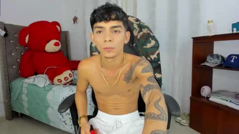 Ian Snake online show from February 2026 02:15:02 AM