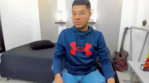       online show from November 2025 12:18:02 PM